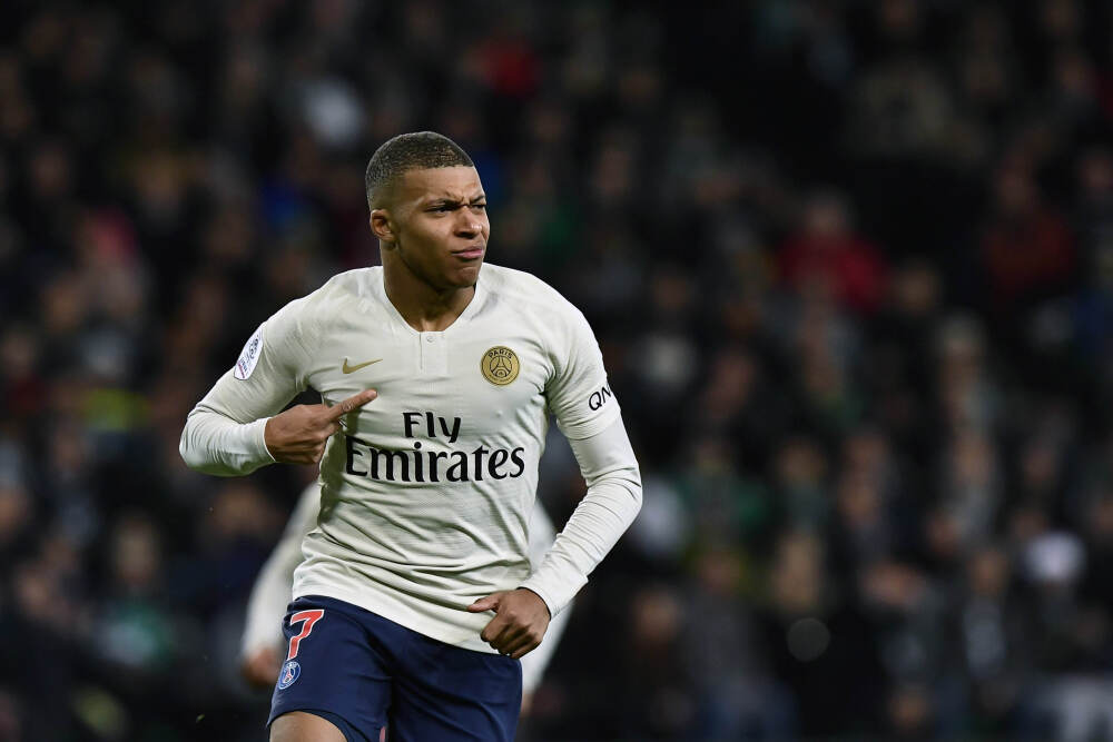 官方：巴萨27岁中场邦马蒂当选环足奖年度最佳女足运动员